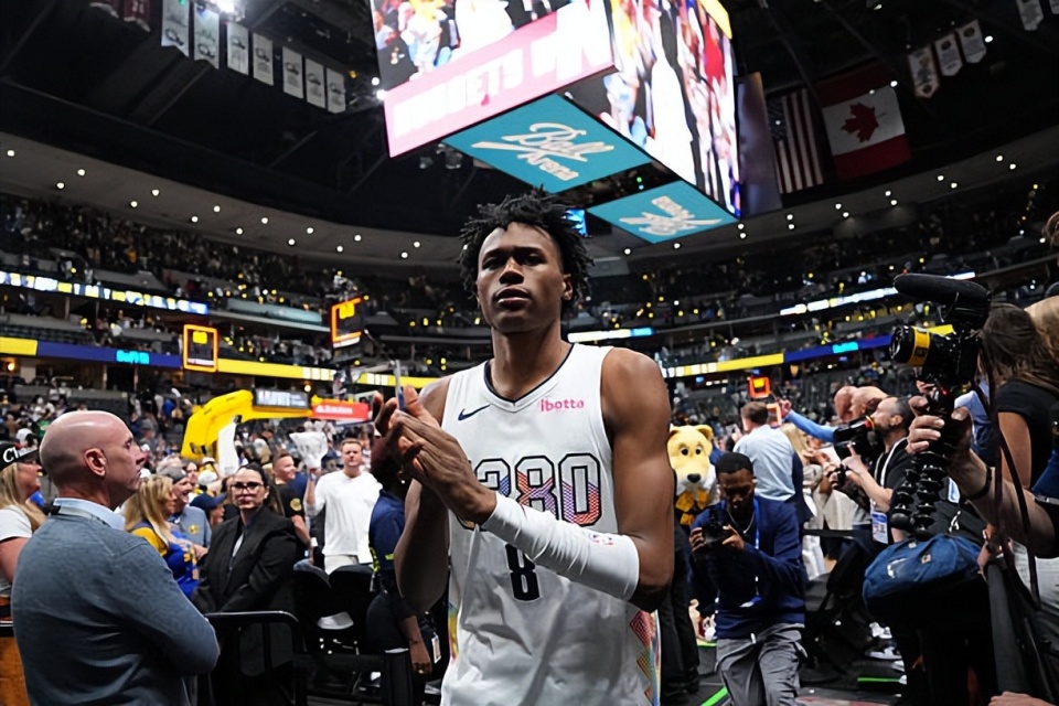 jfhHL, 会贡献, Man