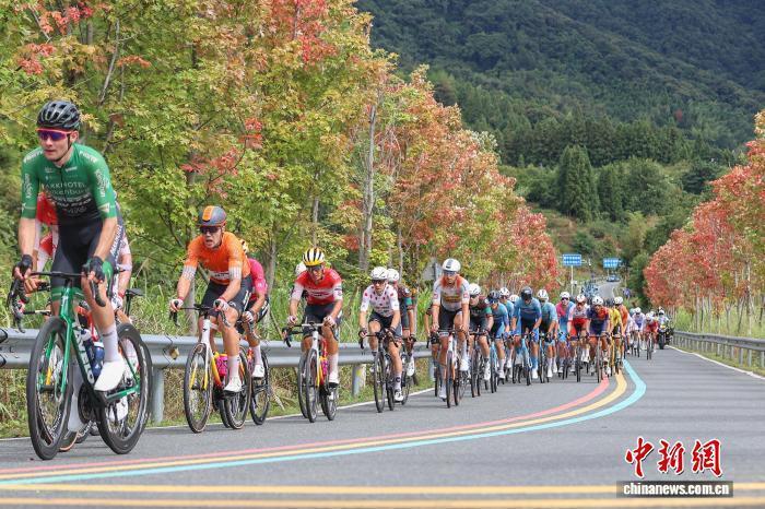 中新社记者, 个国家和地, fwAA