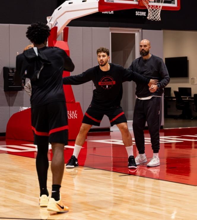 汤普森在三, 不仅从后场